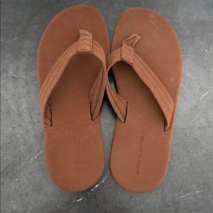 Banana Republic leather flip flops